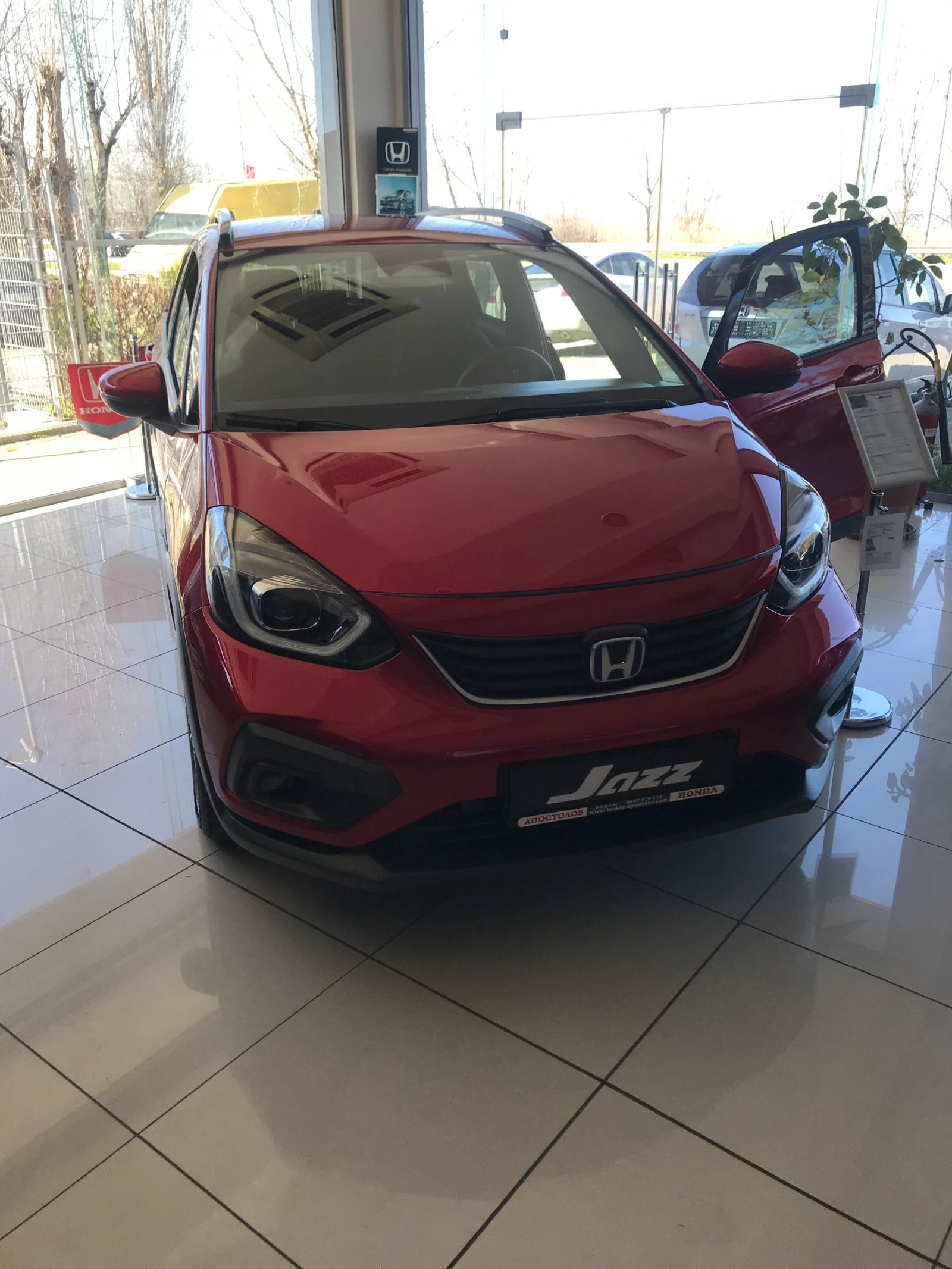 Honda Jazz 1, 5 e-HEV, снимка 2 - Автомобили и джипове - 53780907