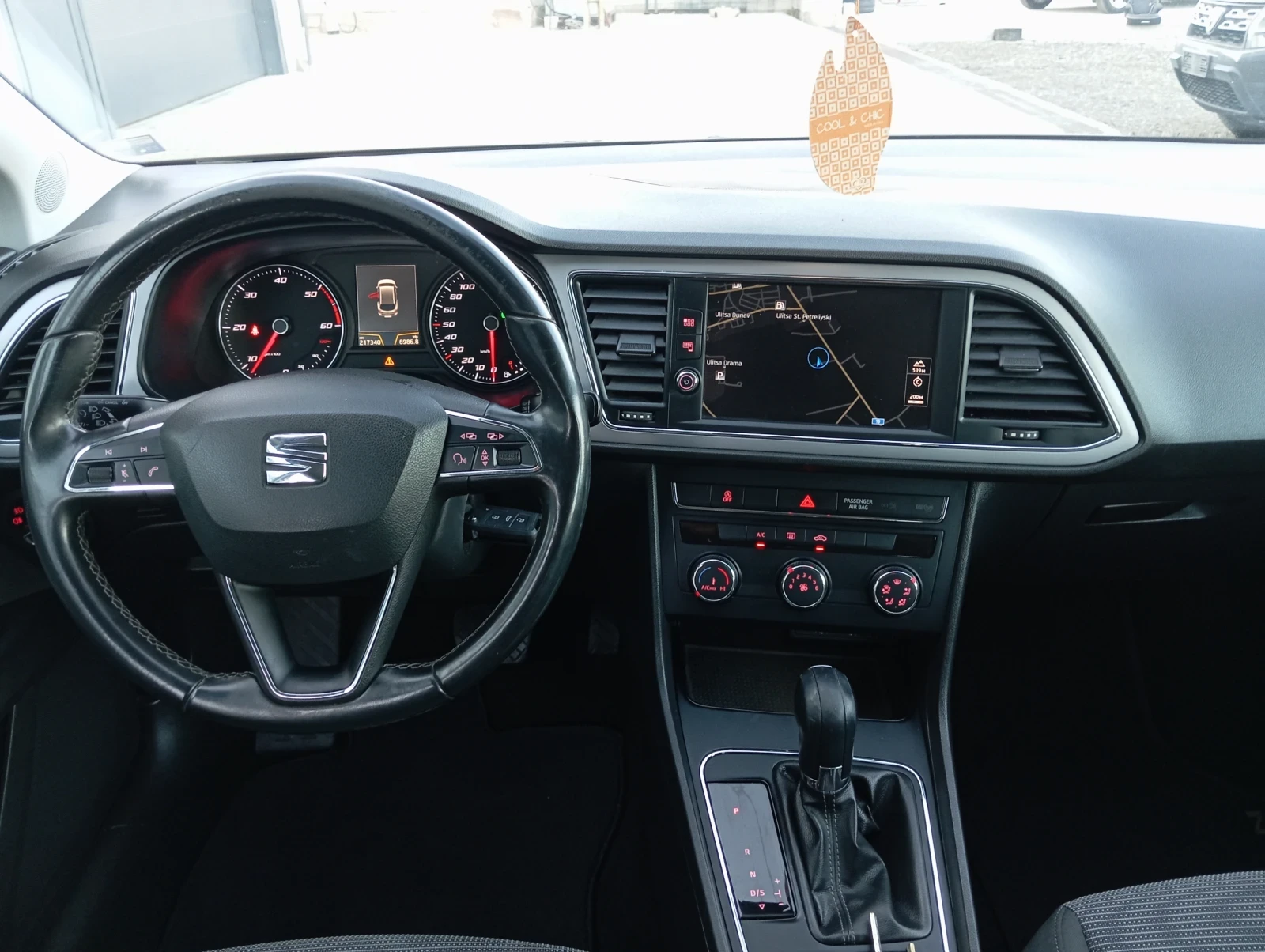 Seat Leon ЛИЗИНГ , снимка 12 - Автомобили и джипове - 53802251