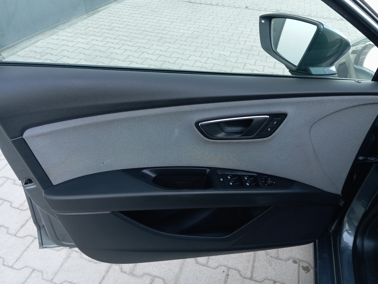 Seat Leon ЛИЗИНГ , снимка 9 - Автомобили и джипове - 53802251