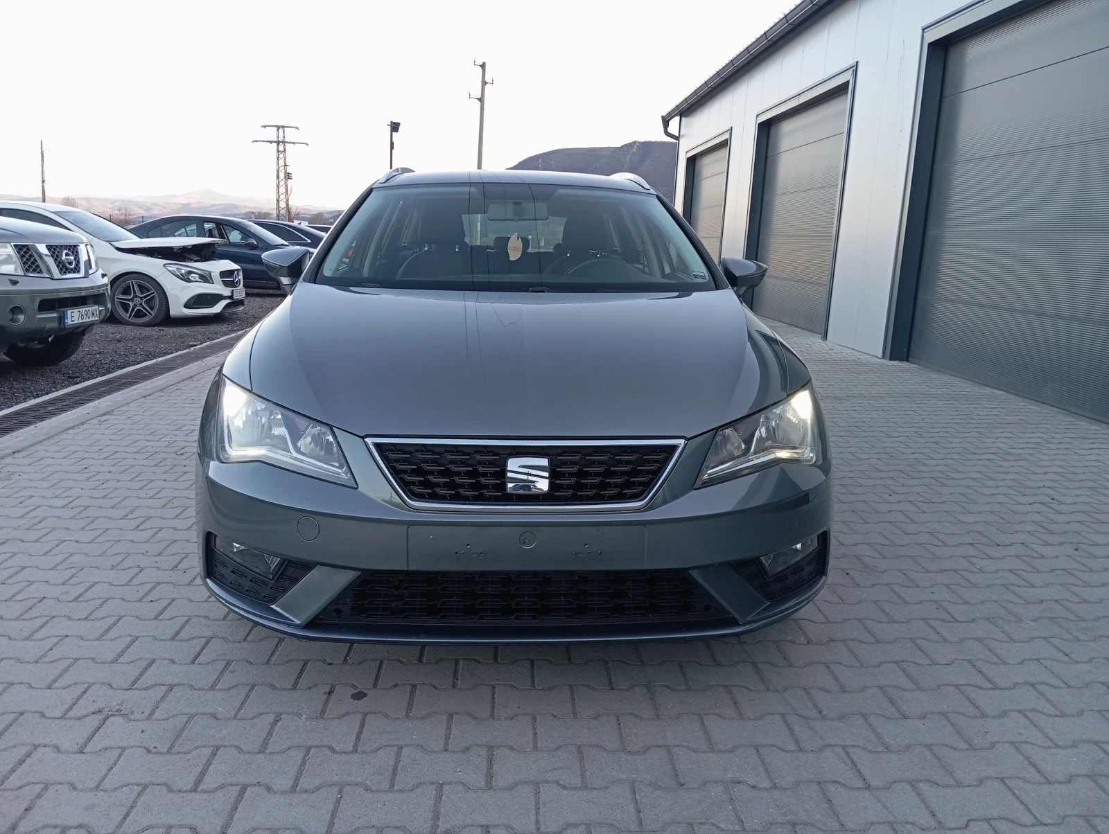 Seat Leon ЛИЗИНГ , снимка 2 - Автомобили и джипове - 53802251