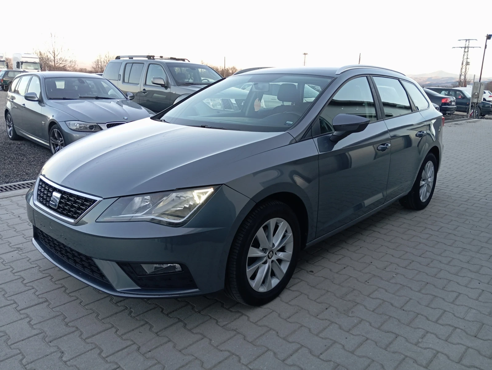 Seat Leon ЛИЗИНГ , снимка 4 - Автомобили и джипове - 53802251