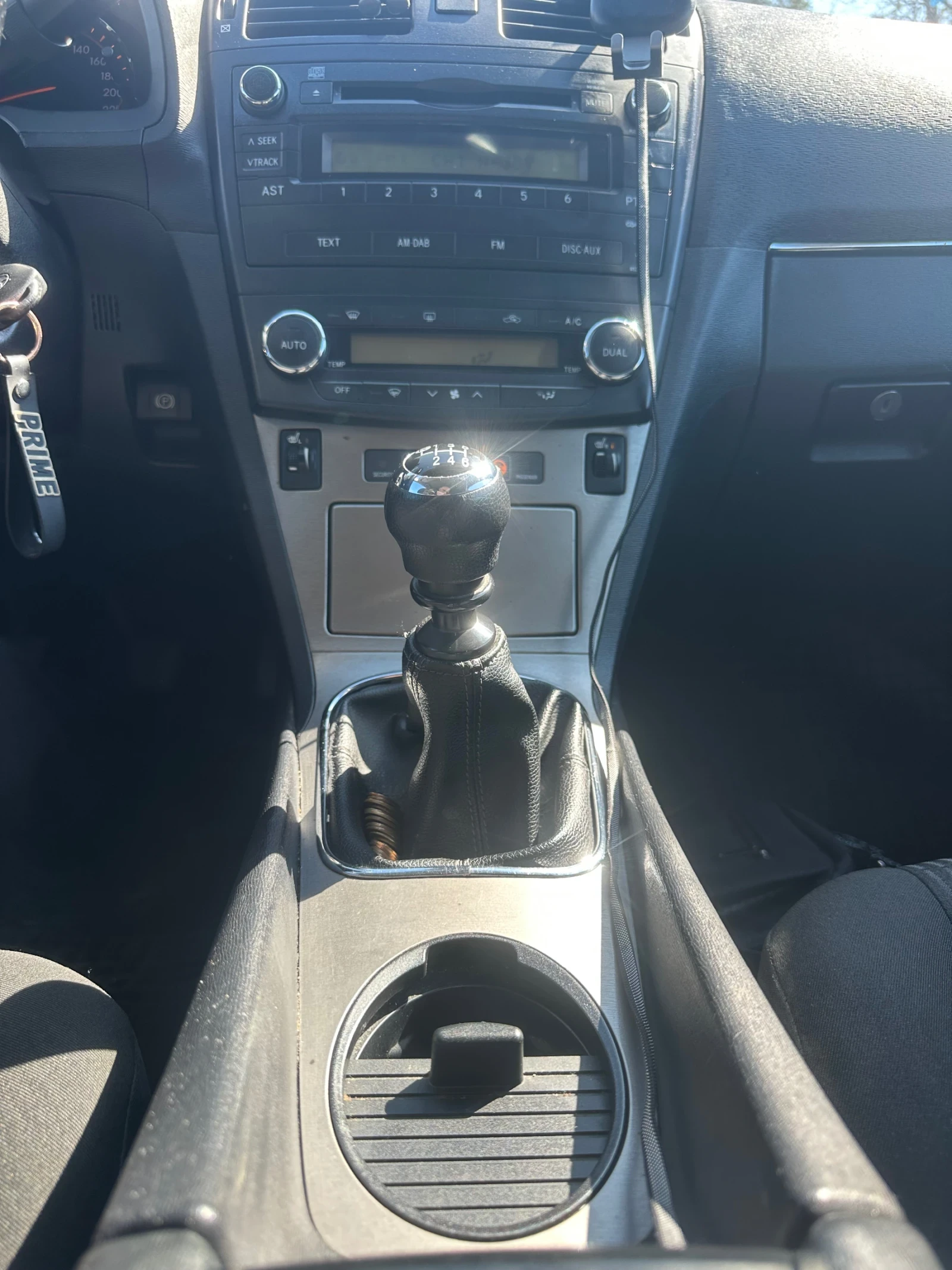 Toyota Avensis Toyota Avensis 2.0 бензин/газ 152 к.с., снимка 9 - Автомобили и джипове - 54157125