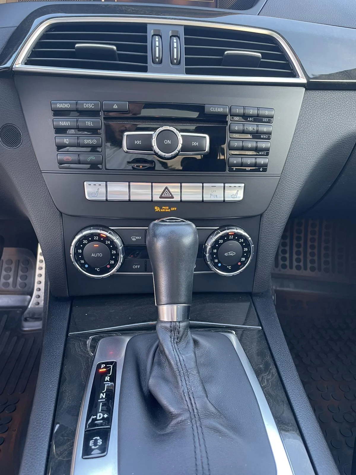 Mercedes-Benz C 350, снимка 9 - Автомобили и джипове - 54170588