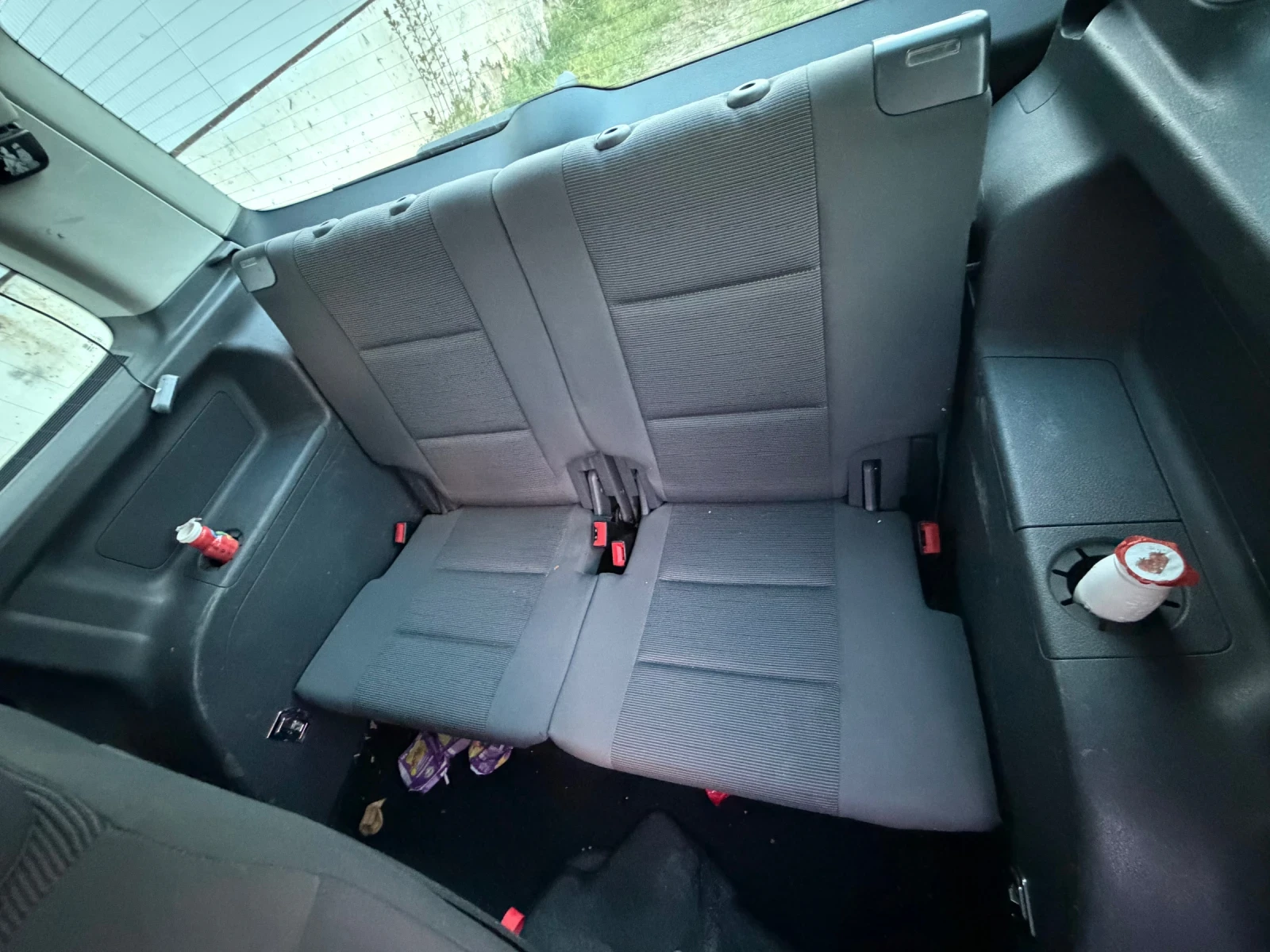 VW Touran 7 местен 1.9, снимка 10 - Автомобили и джипове - 54197658