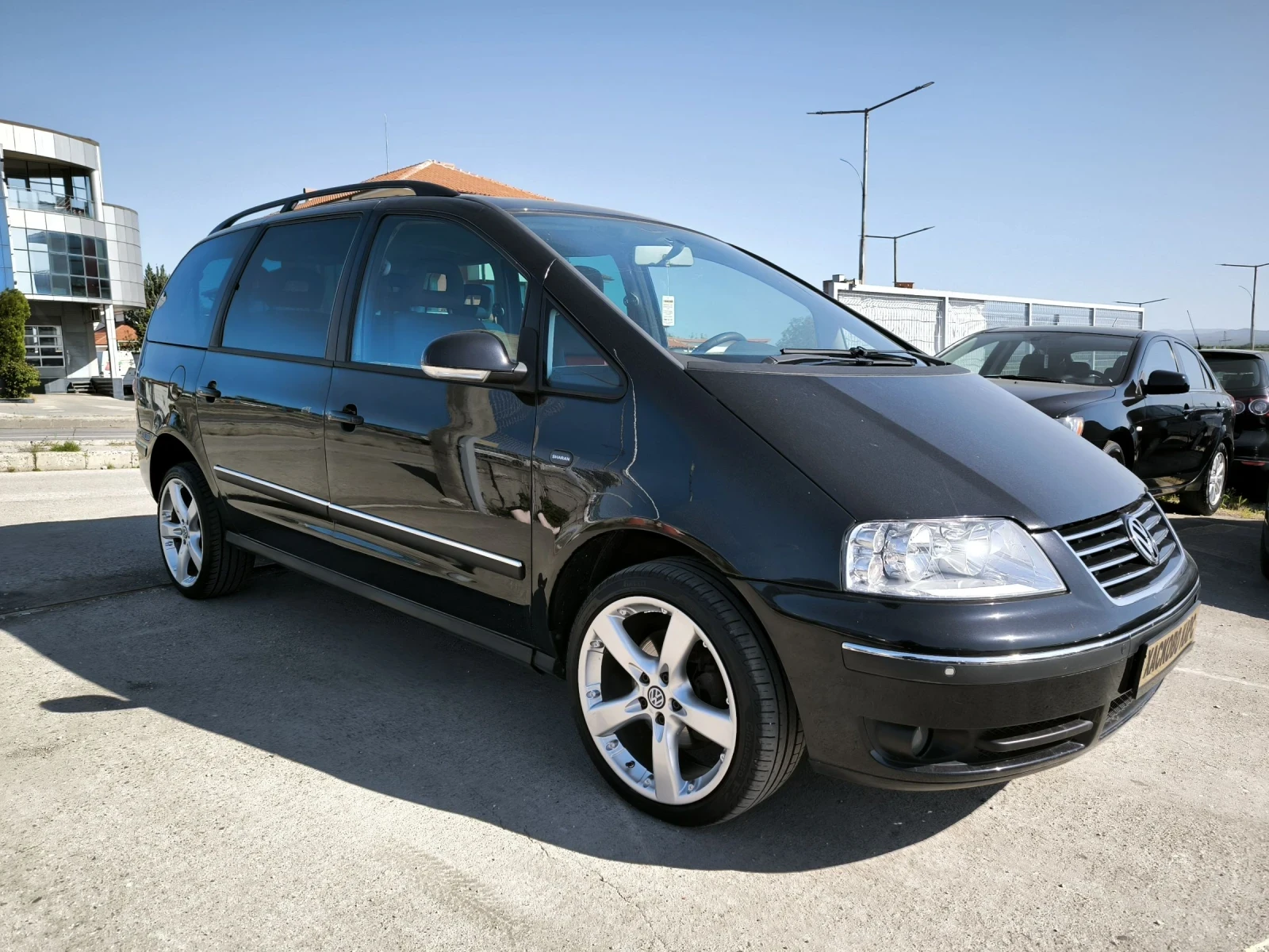 VW Sharan 2.0TDI, снимка 3 - Автомобили и джипове - 54365820