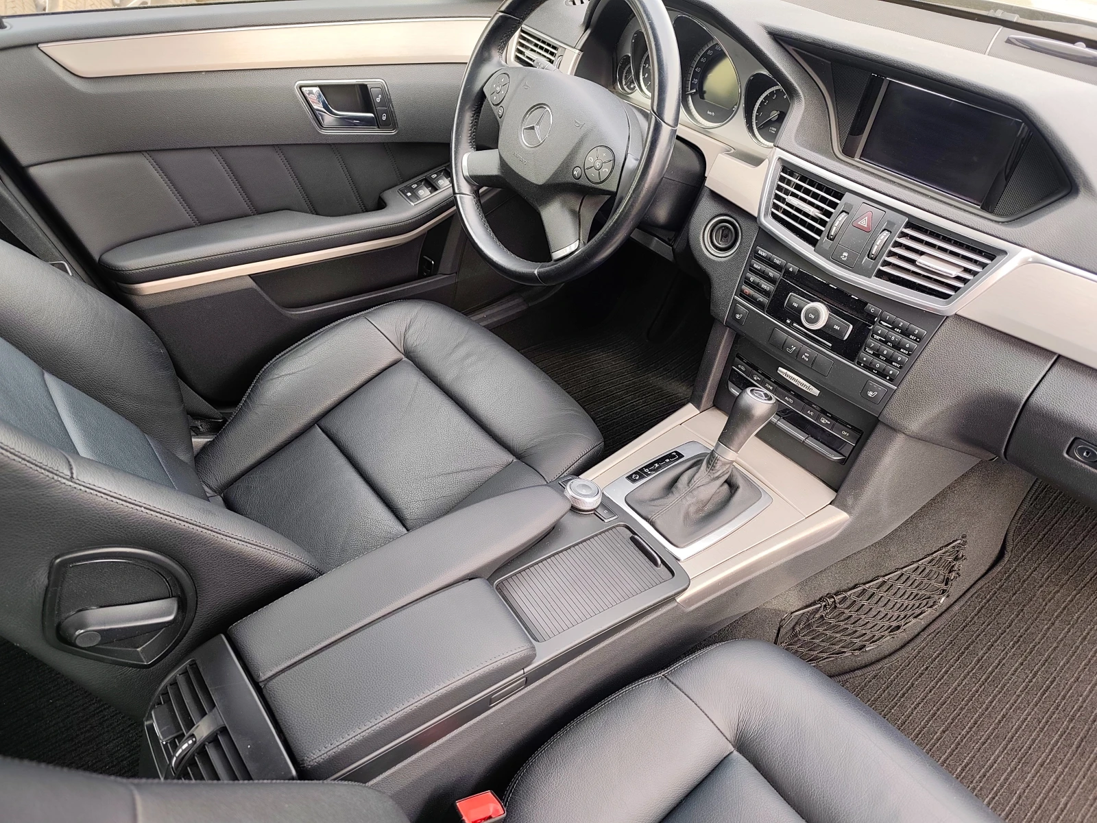 Mercedes-Benz E 250 i  AVANTGARDE  Евро 5, снимка 10 - Автомобили и джипове - 54932879