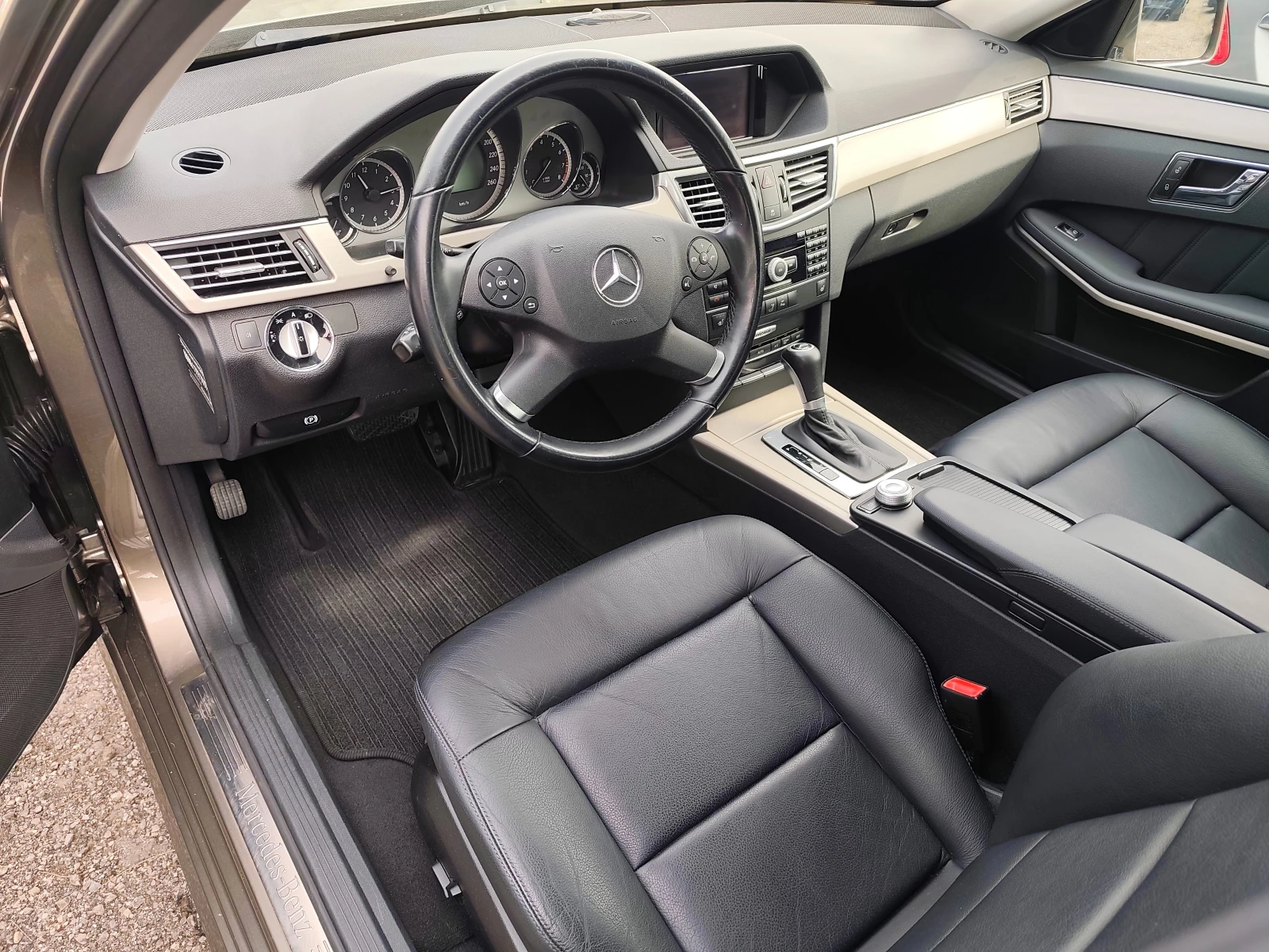 Mercedes-Benz E 250 i  AVANTGARDE  Евро 5, снимка 9 - Автомобили и джипове - 54932879