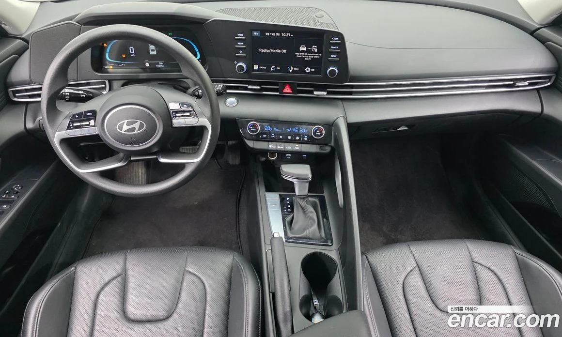 Hyundai Elantra 1.6 Smart, снимка 7 - Автомобили и джипове - 56155898