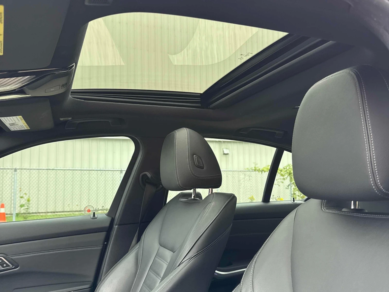 BMW 340 M-pack* 360* HUD* Distronic* Шибидах* Подгрев* 2кл, снимка 11 - Автомобили и джипове - 56213175