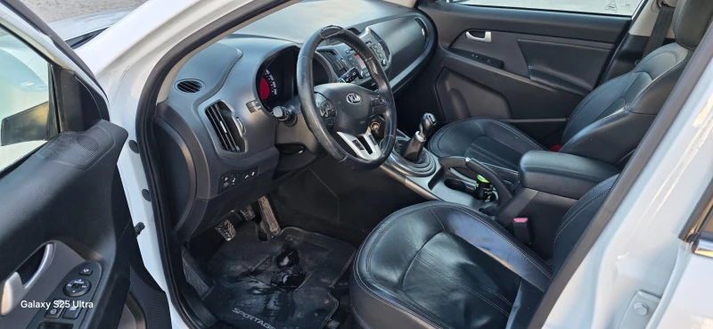 Kia Sportage 1.7d, снимка 10 - Автомобили и джипове - 52869194