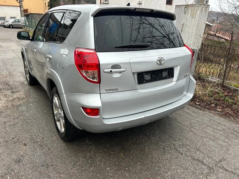 Toyota Rav4 2.2 / 177кс, снимка 5 - Автомобили и джипове - 53281000