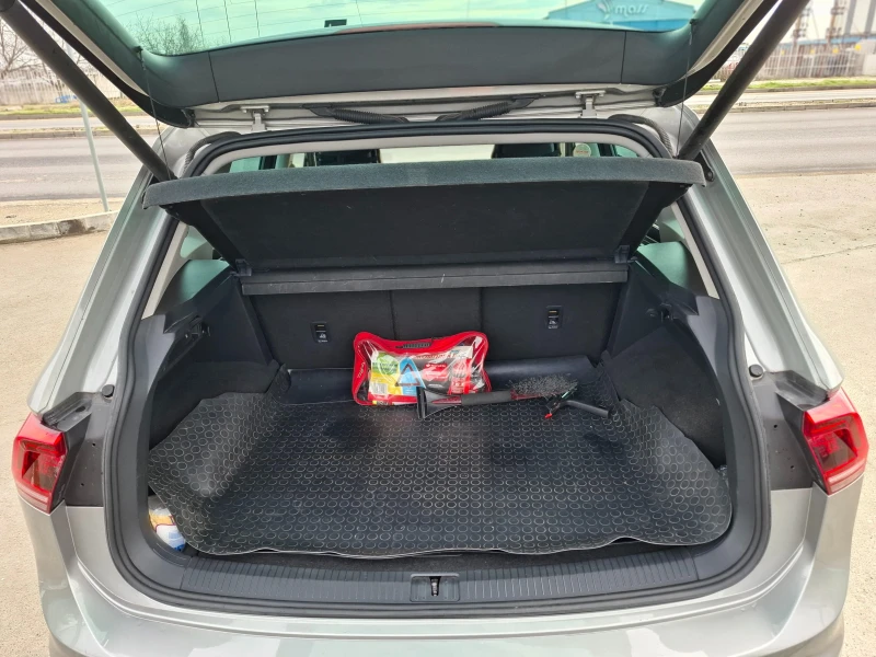 VW Tiguan 2, 0TDI  R line , снимка 11 - Автомобили и джипове - 53395123