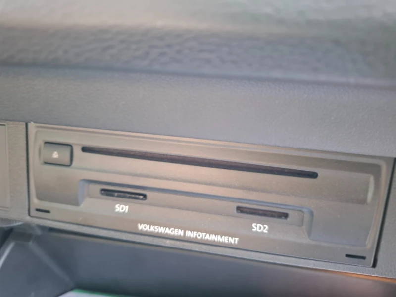 VW Tiguan 2, 0TDI  R line , снимка 14 - Автомобили и джипове - 53395123