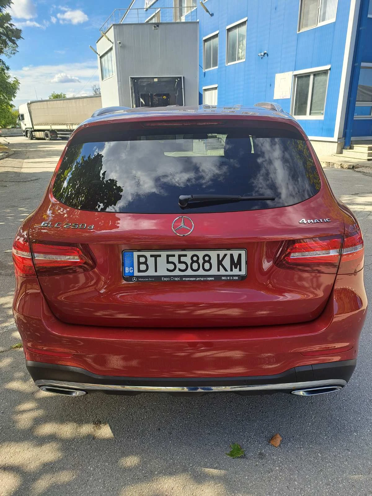 Mercedes-Benz GLC 250 4MATIC - изображение 2