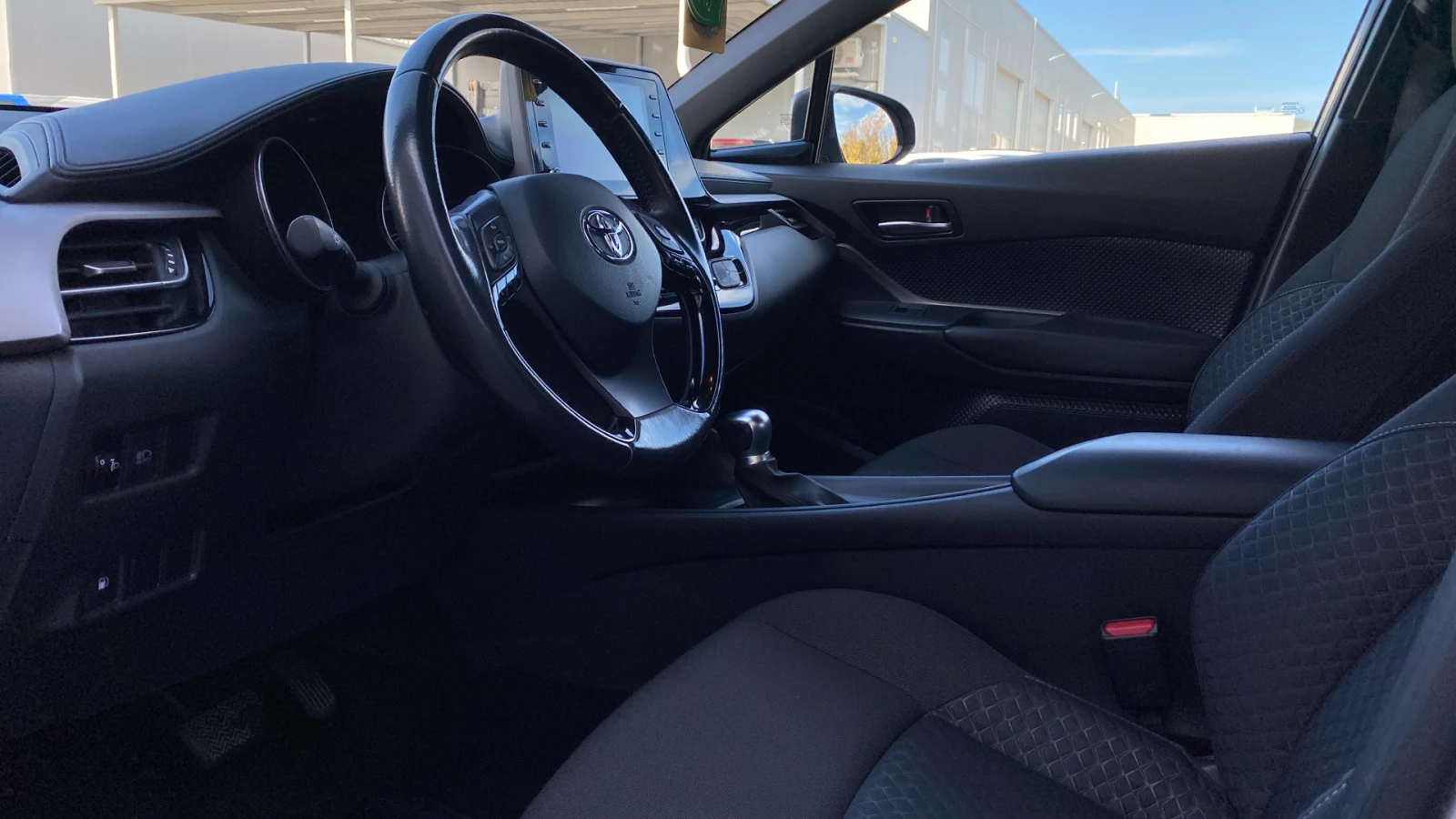 Toyota C-HR 1.8 HEV CENTER - изображение 10