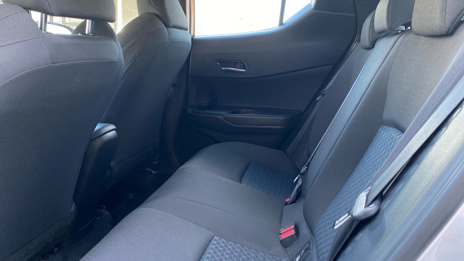 Toyota C-HR 1.8 HEV CENTER | Mobile.bg   12