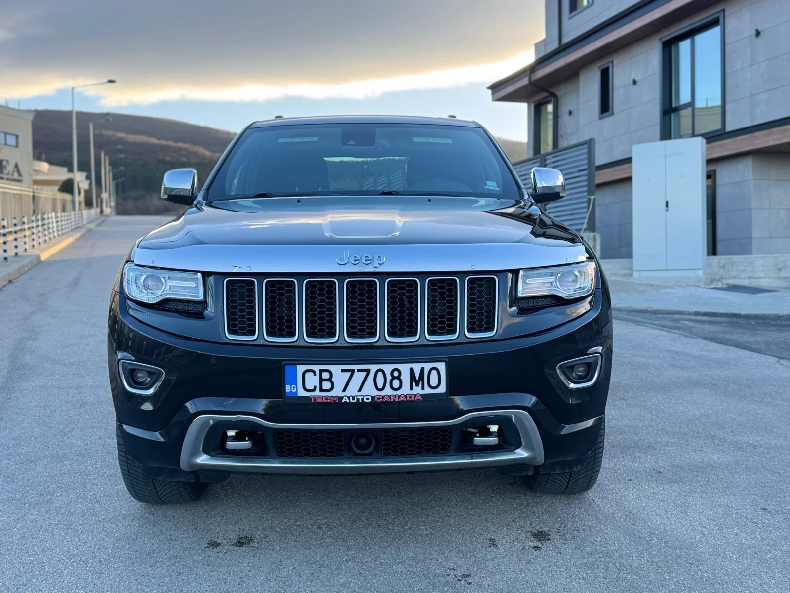Jeep Grand cherokee Overland 3.6 - изображение 2