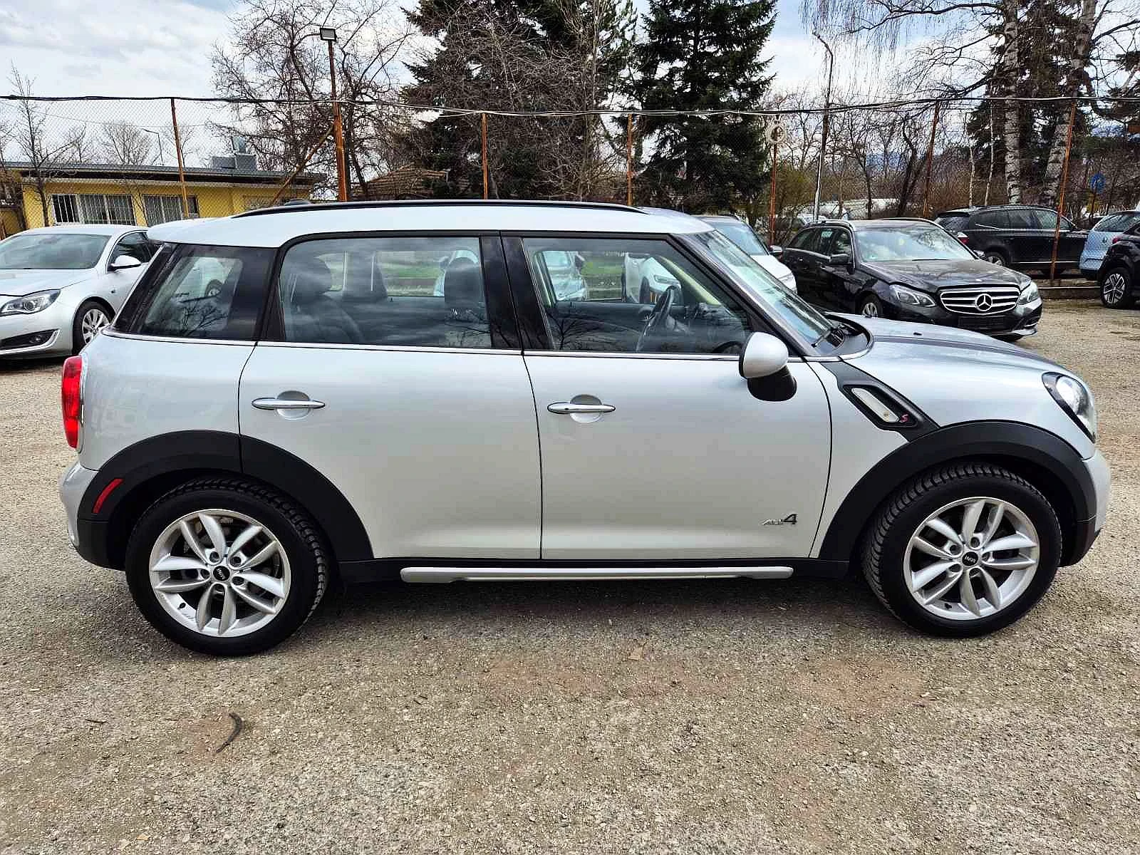 Mini Countryman S ALL4 1.6T АВТОМАТИК 4Х4, снимка 4 - Автомобили и джипове - 53926960