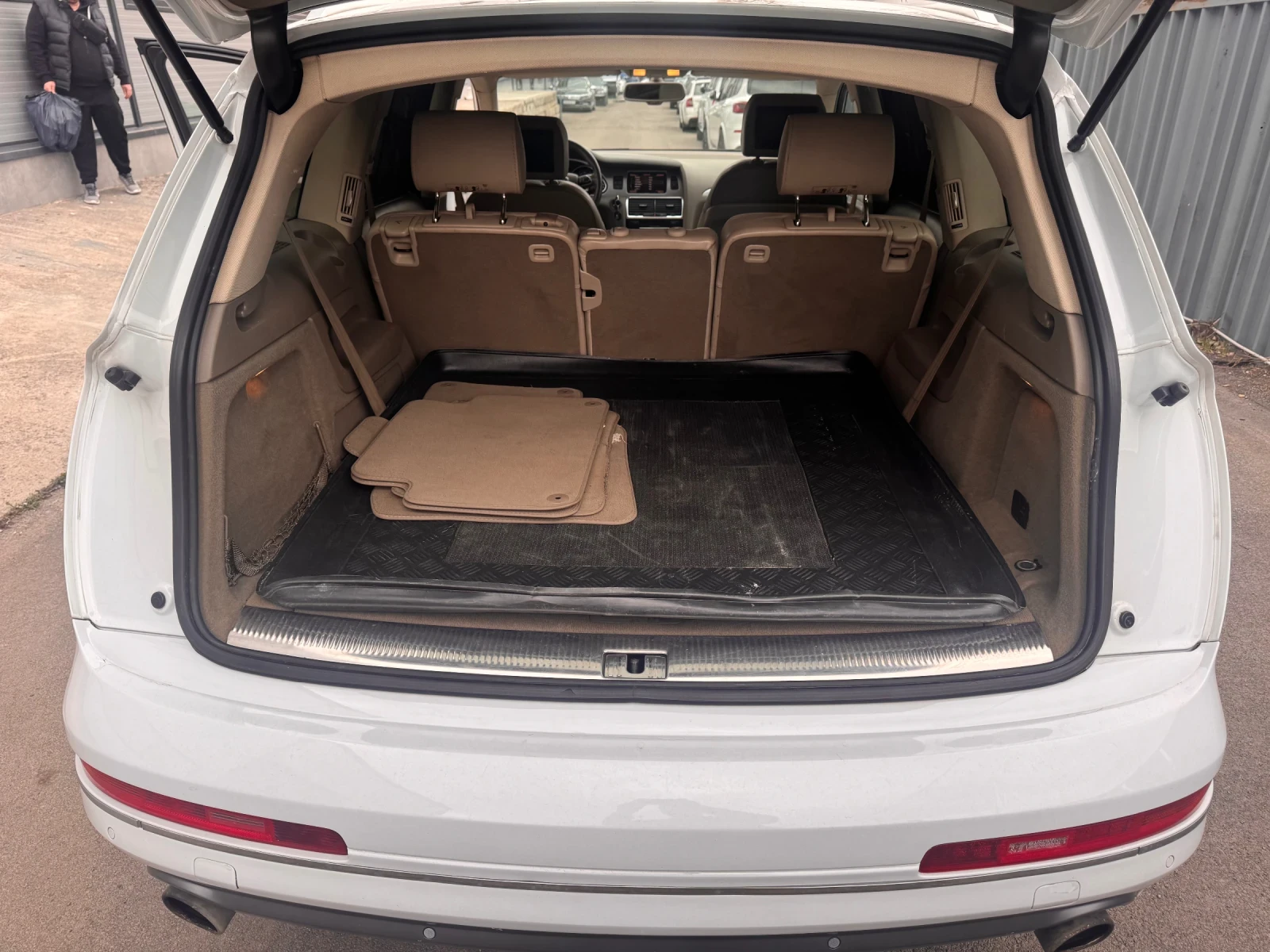 Audi Q7 4.2TDI Facelift 7 местен Обдухване, снимка 16 - Автомобили и джипове - 53947136