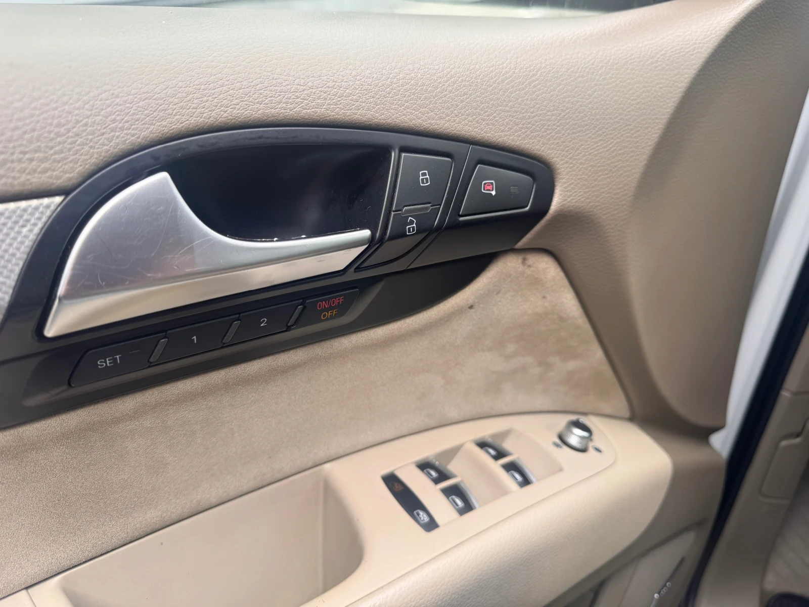 Audi Q7 4.2TDI Facelift 7 местен Обдухване, снимка 13 - Автомобили и джипове - 53947136