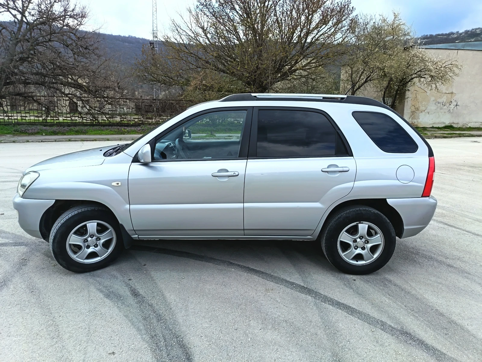 Kia Sportage, снимка 4 - Автомобили и джипове - 54108815