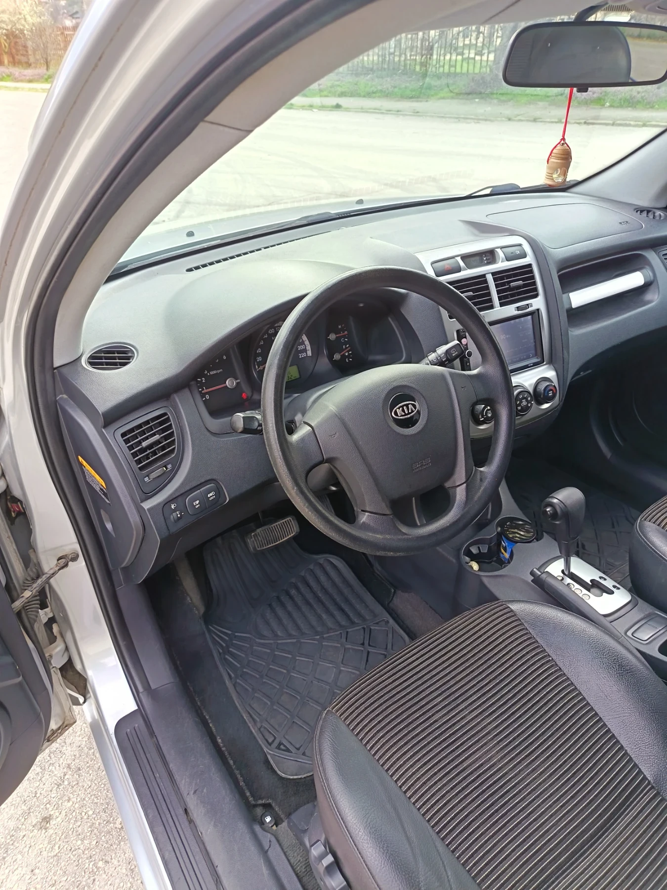 Kia Sportage, снимка 5 - Автомобили и джипове - 54108815