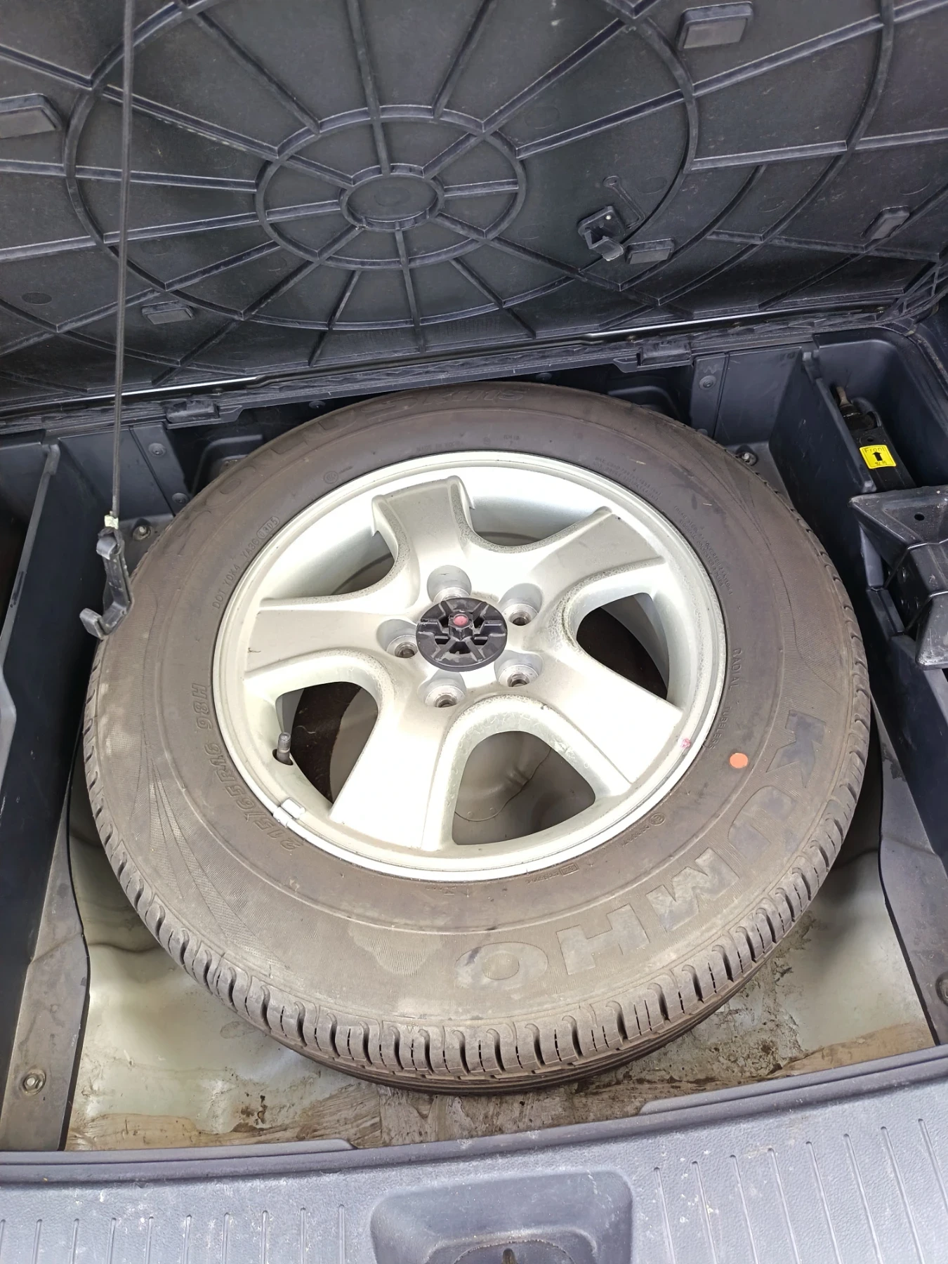 Kia Sportage, снимка 16 - Автомобили и джипове - 54108815