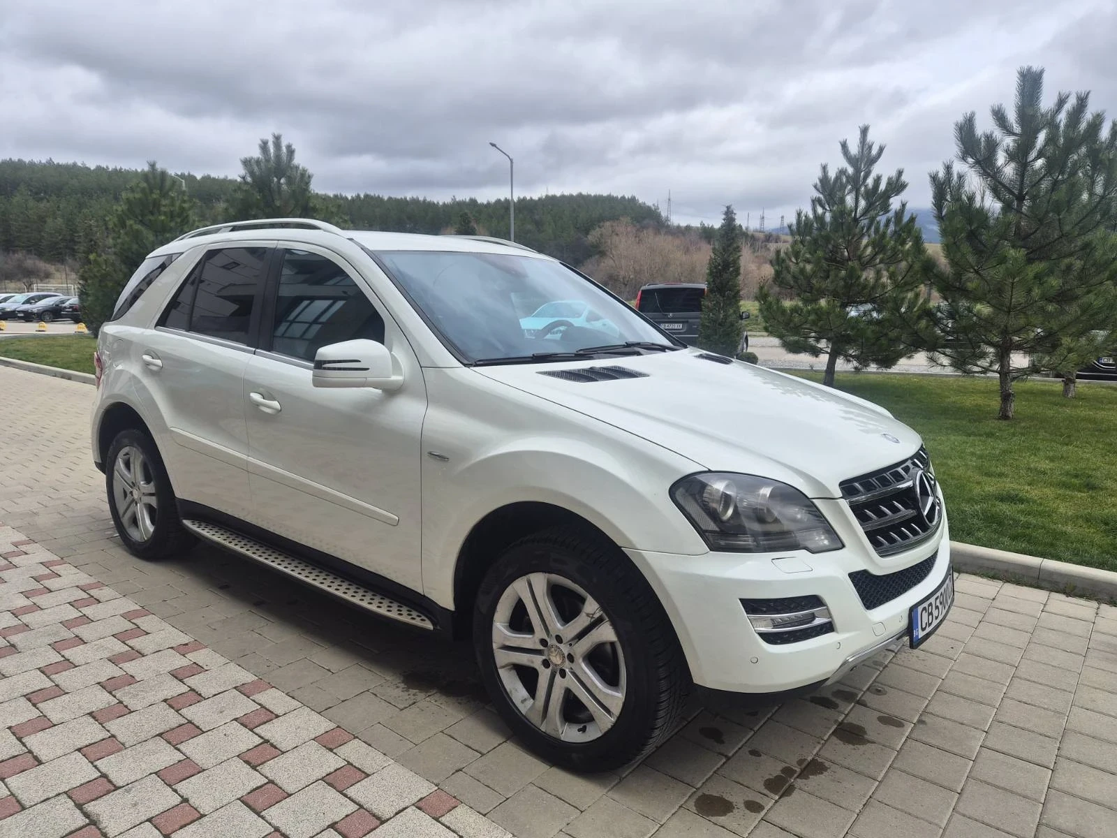 Mercedes-Benz ML 350 Grand Edition , снимка 2 - Автомобили и джипове - 54421250