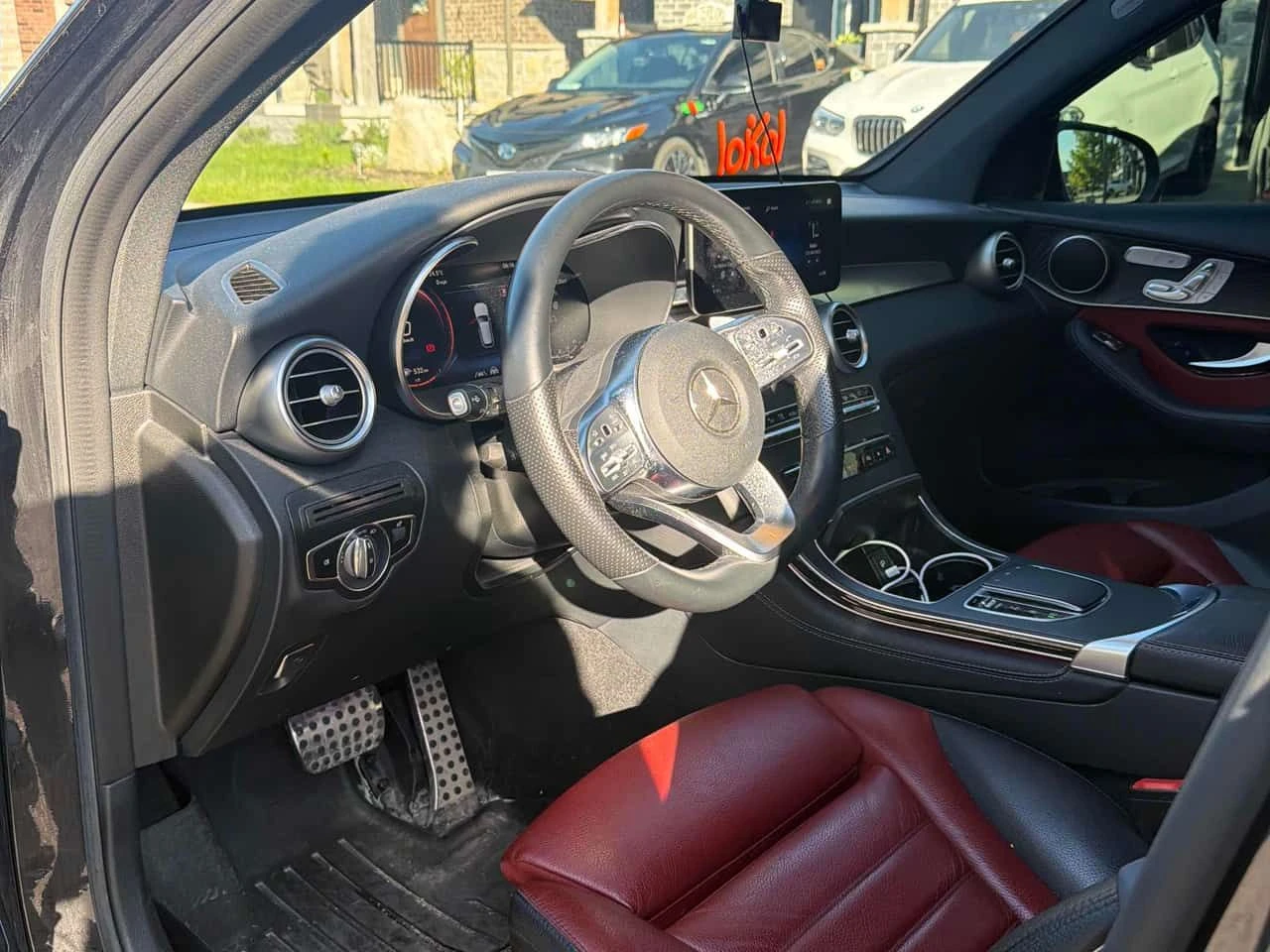 Mercedes-Benz GLC 300 AMG 4MATIC/360/ПАНОРАМА/ПОДГРЕВИ, снимка 7 - Автомобили и джипове - 54698675