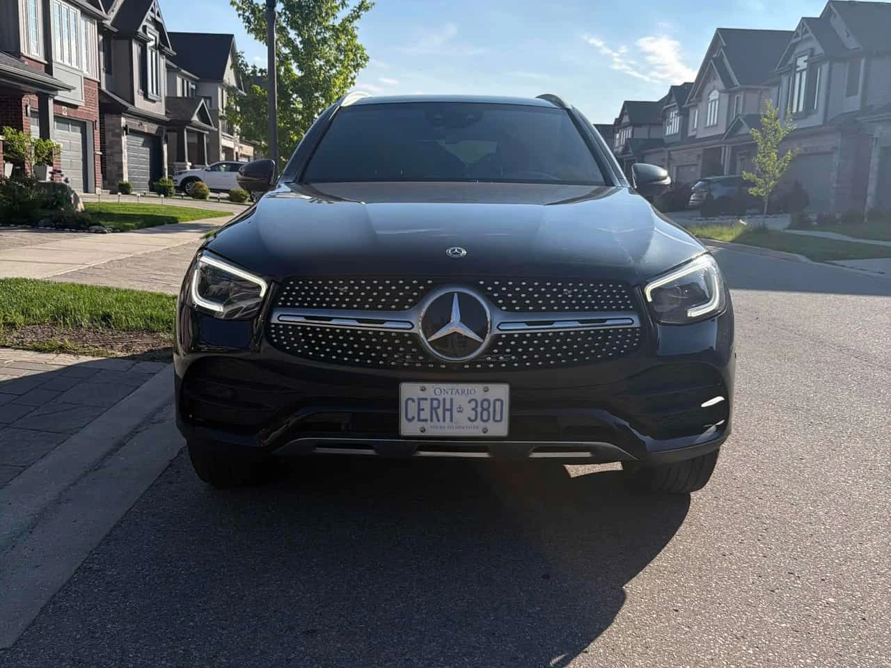 Mercedes-Benz GLC 300 AMG 4MATIC/360/ПАНОРАМА/ПОДГРЕВИ, снимка 2 - Автомобили и джипове - 54698675