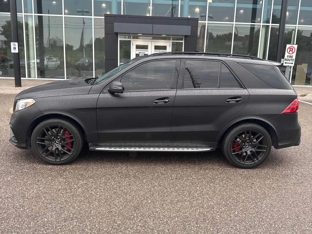 Mercedes-Benz GLE 63 S AMG * АВТОКРЕДИТ БЕЗ ПЪРВОНАЧАЛНА ВНОСКА* , снимка 2 - Автомобили и джипове - 55669525