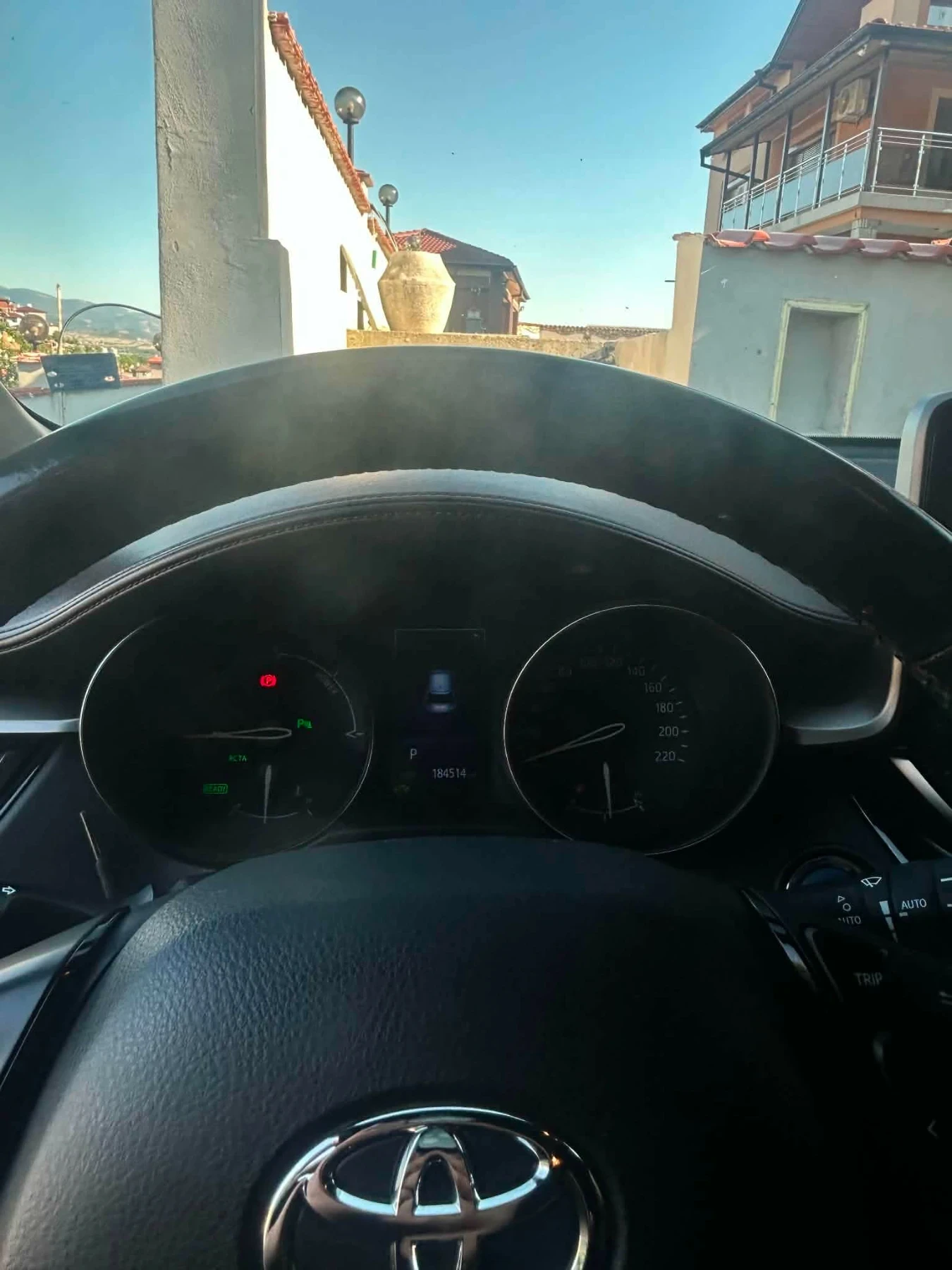 Toyota C-HR, снимка 2 - Автомобили и джипове - 55710228