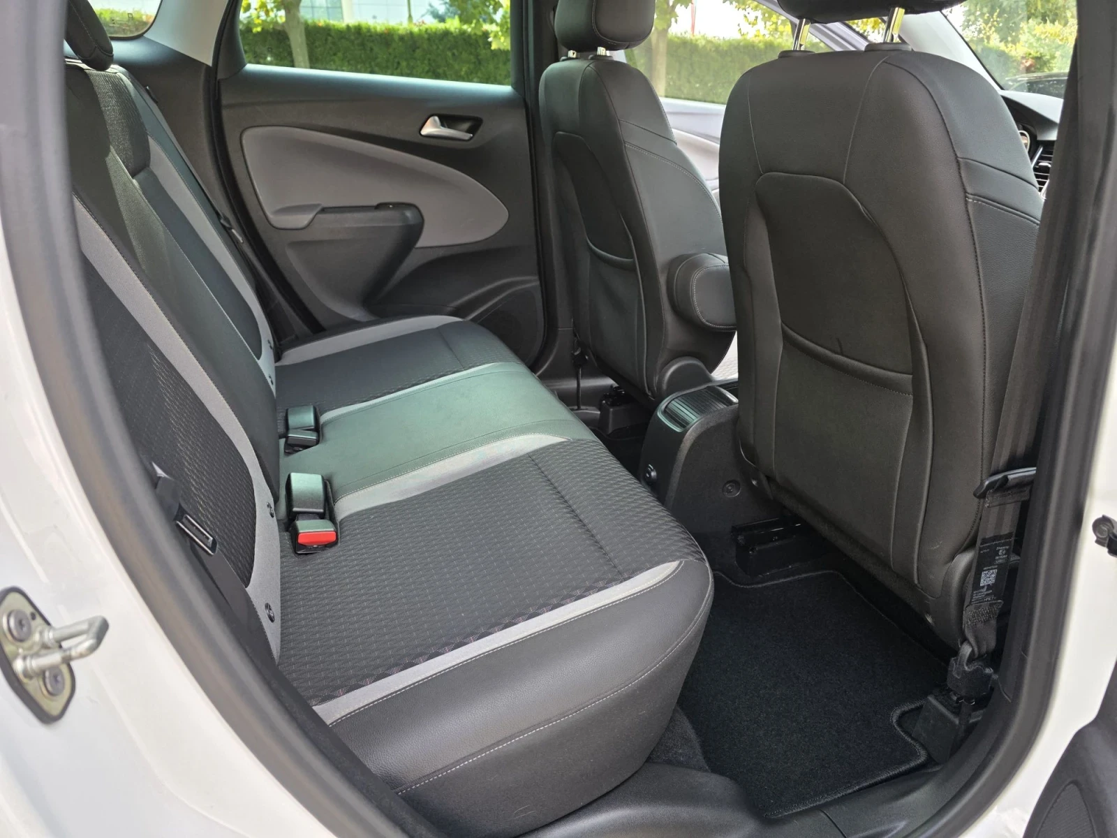 Opel Crossland X 1.6CDTI-100kc Cosmo , снимка 13 - Автомобили и джипове - 56231766