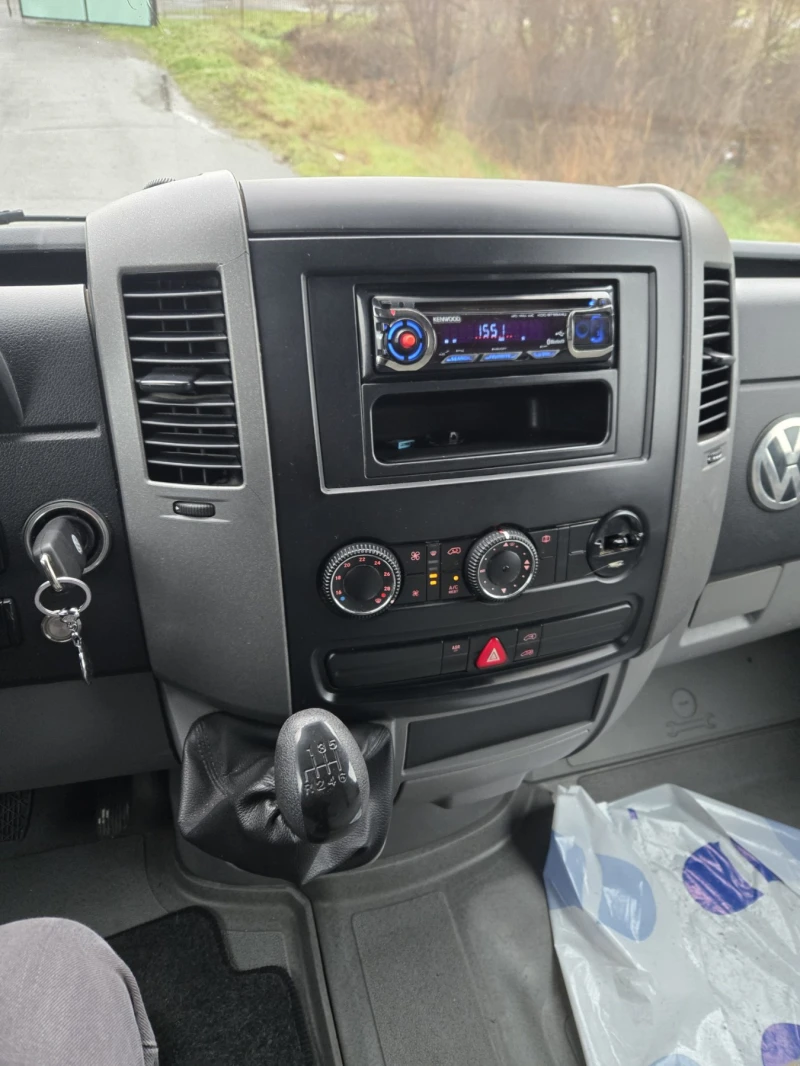 VW Crafter 2.5TDI , снимка 13 - Бусове и автобуси - 53432671