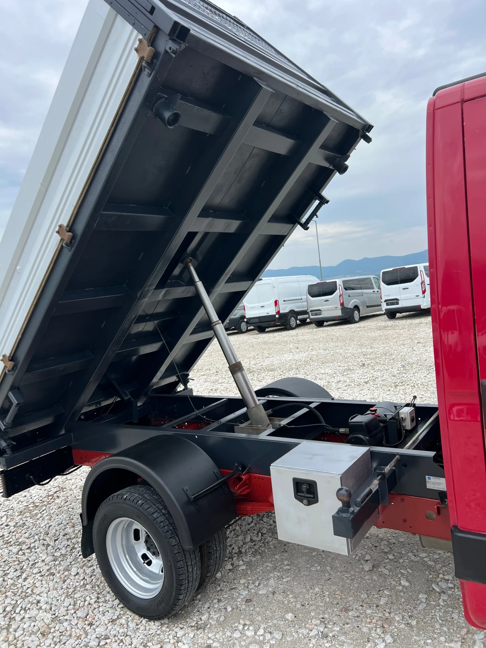 Iveco Daily Тристранен самосвал .До 3.5т., снимка 12 - Бусове и автобуси - 55051332