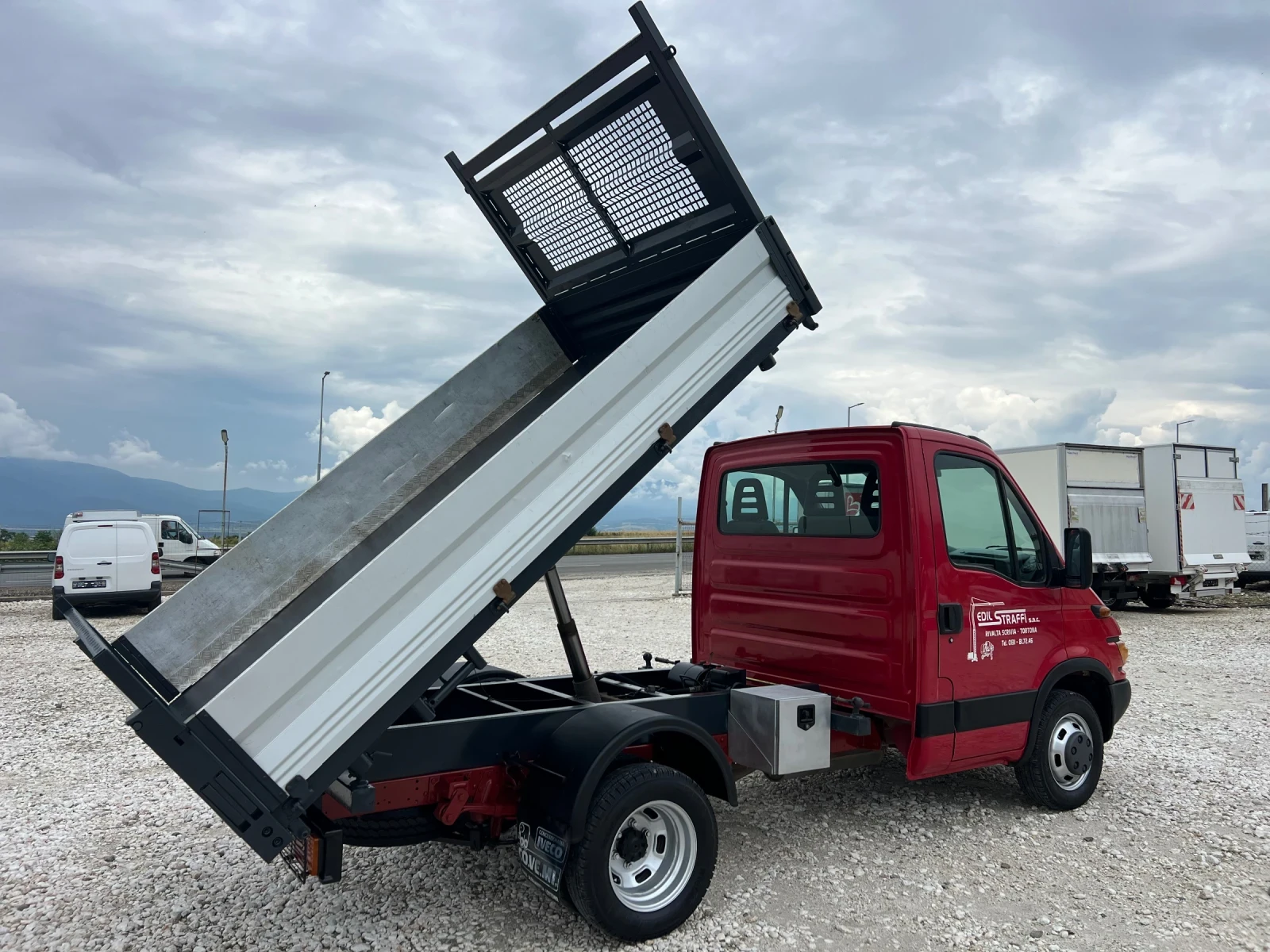 Iveco Daily Тристранен самосвал .До 3.5т., снимка 5 - Бусове и автобуси - 55051332