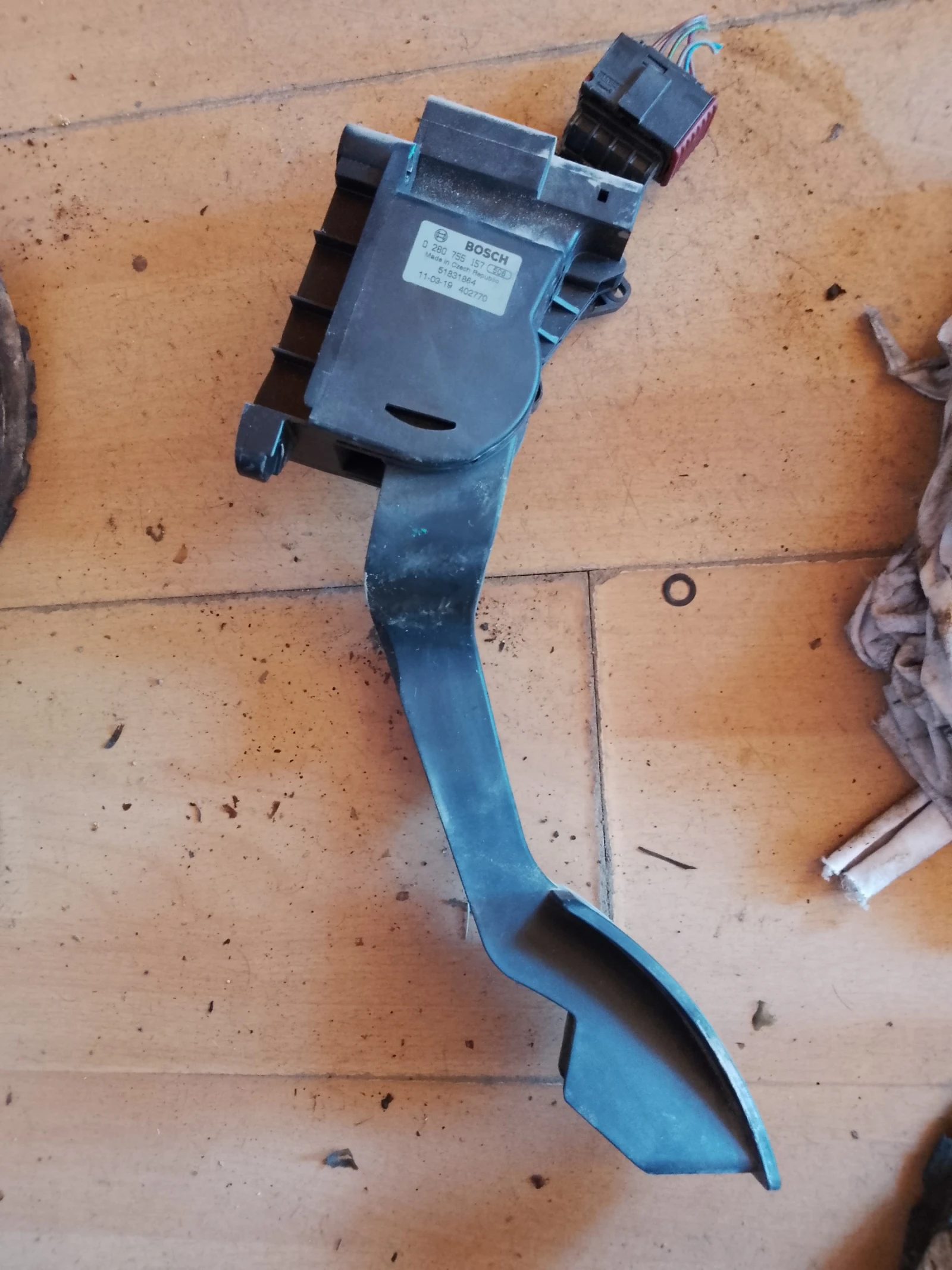 51831864     0280755157 | Mobile.bg   1