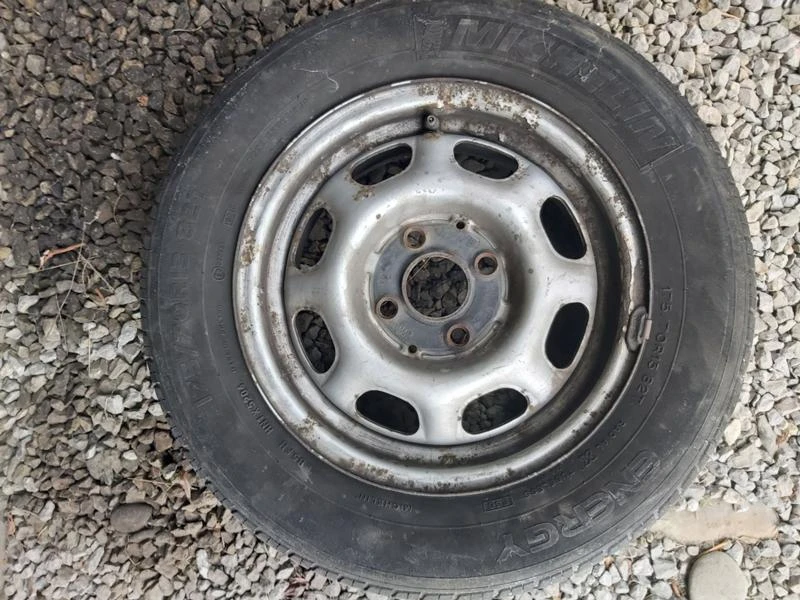 Гуми с джанти Star 175/70R13, снимка 1 - Гуми и джанти - 30554658