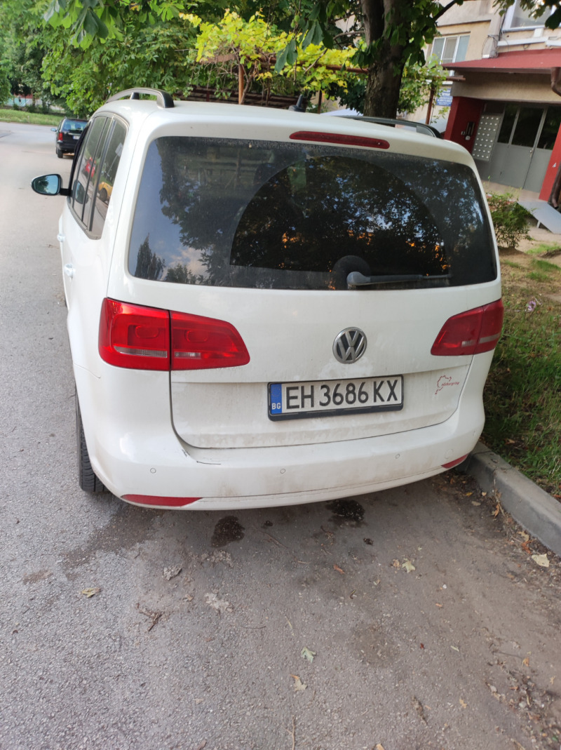 VW Touran 1.6 TDI, снимка 2 - Автомобили и джипове - 44782947