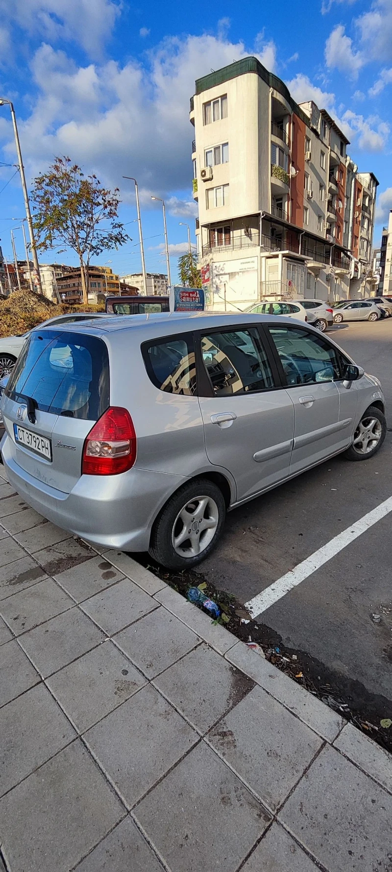 Honda Jazz, снимка 11 - Автомобили и джипове - 48012628