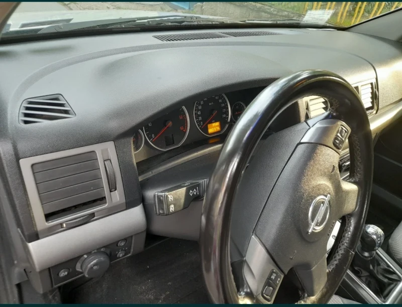 Opel Vectra C 1.9, снимка 4 - Автомобили и джипове - 48970437