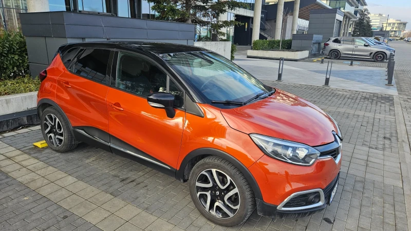 Renault Captur, снимка 1 - Автомобили и джипове - 49133527