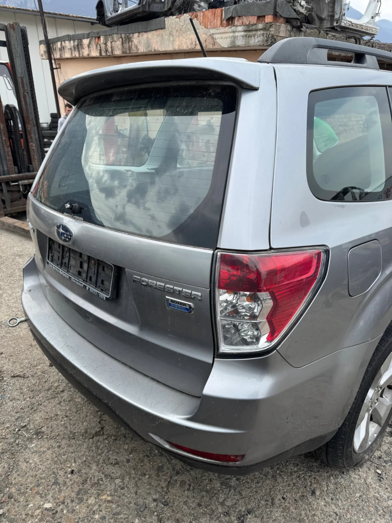 Subaru Forester, снимка 3 - Автомобили и джипове - 49483794