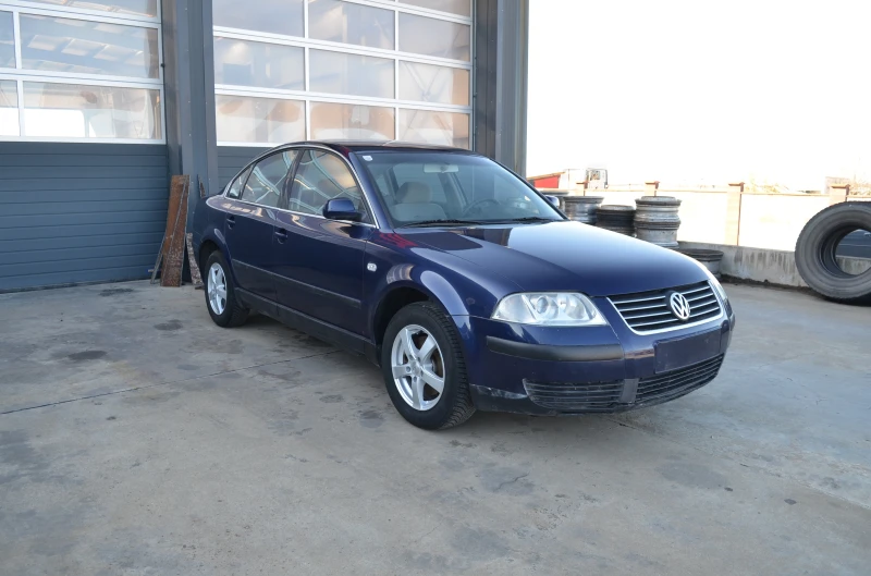 VW Passat 1.6, снимка 2 - Автомобили и джипове - 49561166