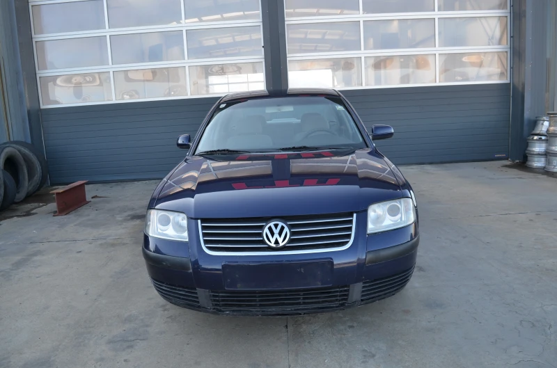 VW Passat 1.6, снимка 1 - Автомобили и джипове - 49561166