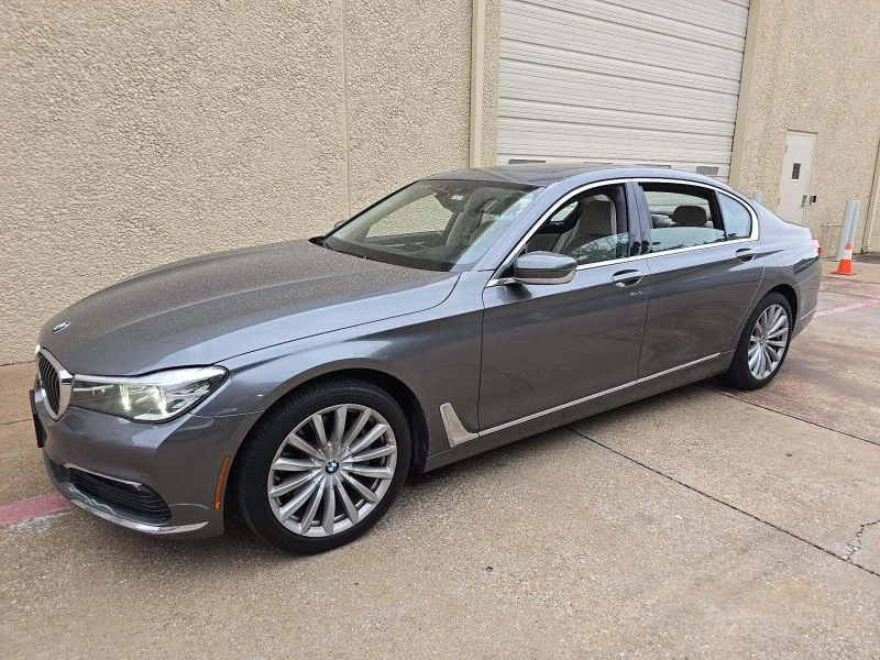BMW 740 DISTRONIK* HEADUP* HARMAN* LANE ASSIST* ОБДУХ* CAR