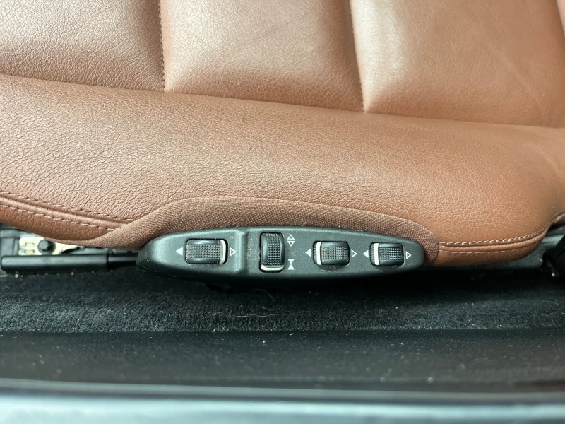 Mercedes-Benz C 220 250/FULL/HARMON KARDON/KEYLESS/PANO/NAVI/KOJA, снимка 15 - Автомобили и джипове - 52086984