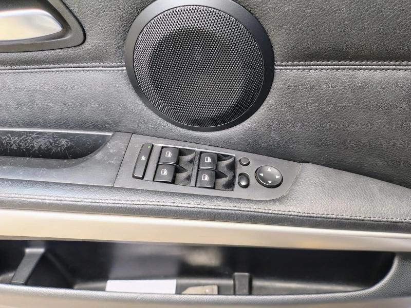 BMW 320, снимка 12 - Автомобили и джипове - 52170634