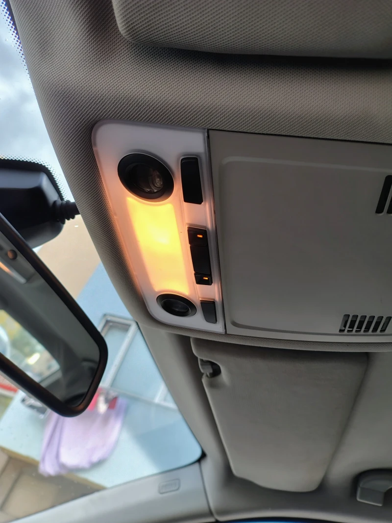 BMW 320, снимка 9 - Автомобили и джипове - 52170634