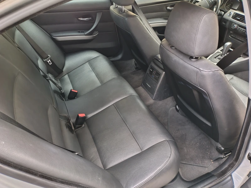 BMW 320, снимка 11 - Автомобили и джипове - 52170634